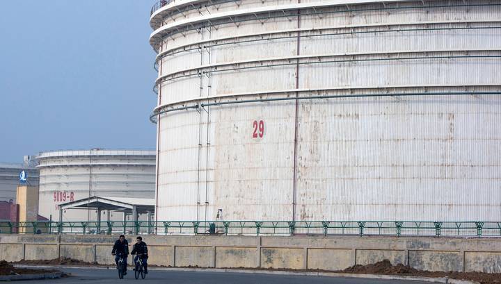 Россия в апреле стала крупнейшим поставщиком нефти в Китай