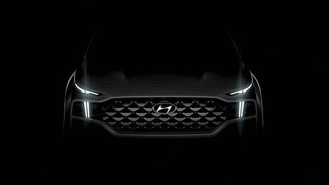 По первому тизеру новой версии Hyundai Santa Fe видны заметные изменения в дизайне кроссовера