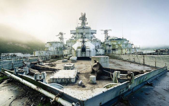 Секретное место: фотограф обнаружил кладбище военных кораблей