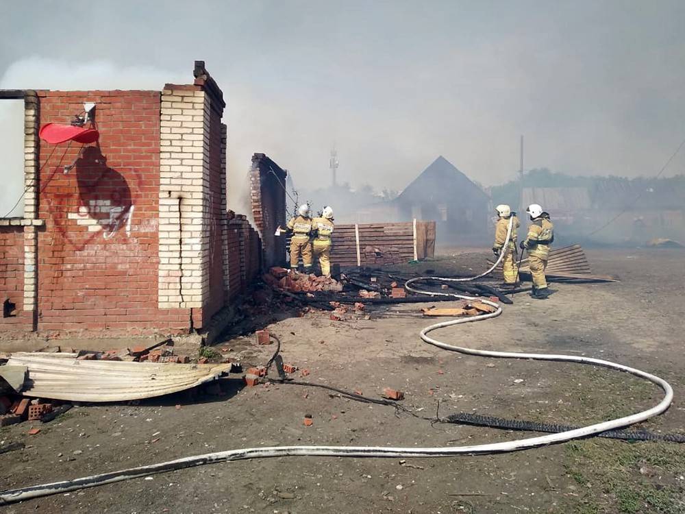 В Самарской области сгорели более 10 частных домов (видео)