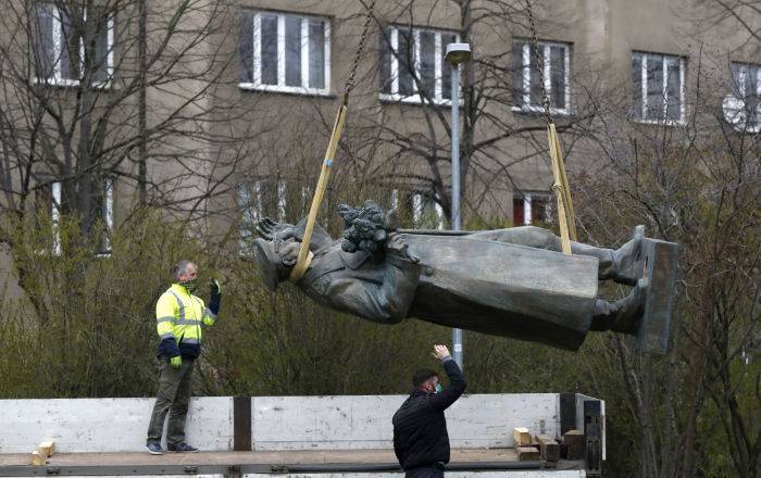 Минобороны Чехии ответило Шойгу, что не может отдать памятник Коневу