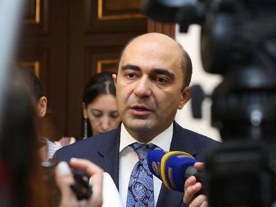 «Светлая Армения» призвала главу Минздрава Армении быть осмотрительнее
