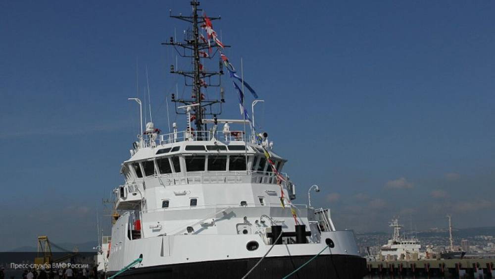 Моряки-черноморцы получили медали за спасение рыбака