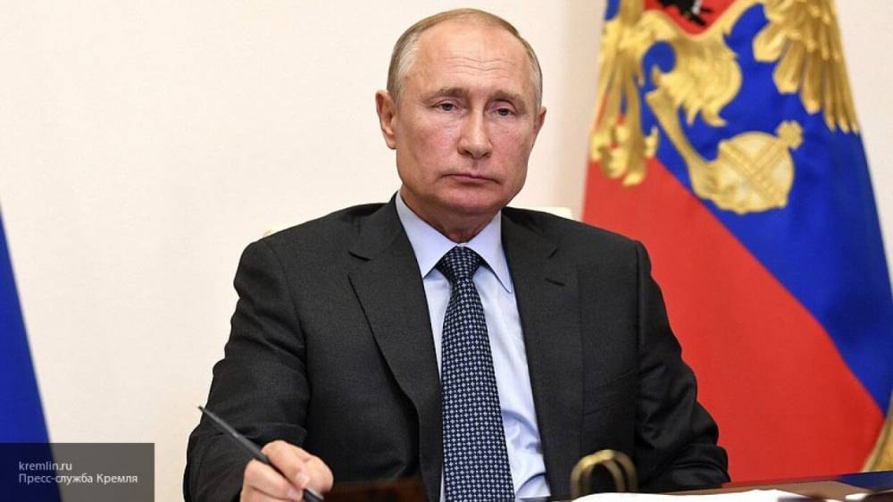 Путин не сдержался и бросил ручку на стол во время совещания