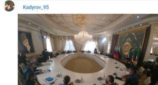 Кадыров после длительного отсутствия провел заседание в Грозном