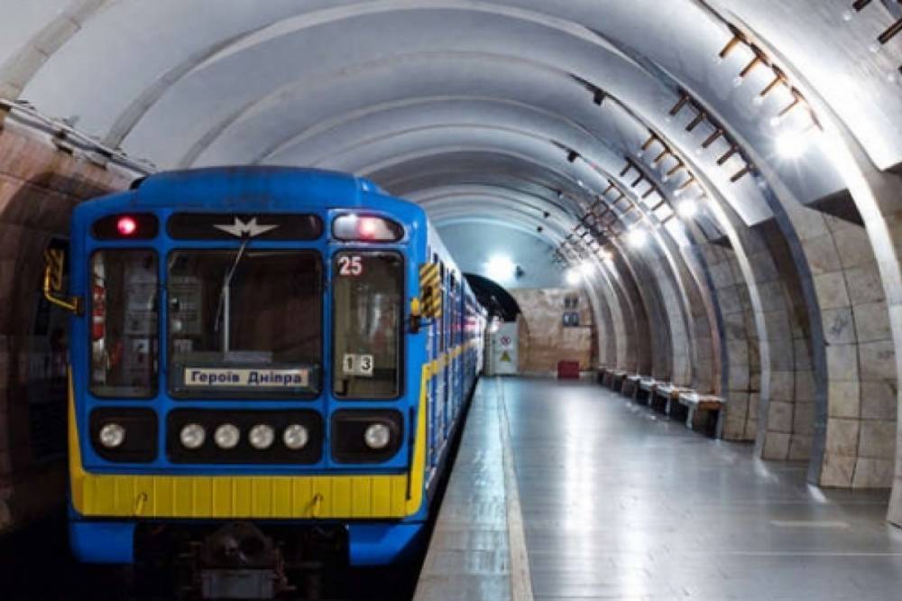 В КГГА назвали количество пассажиров, которые проехались в столичном метро в первый день возобновления работы