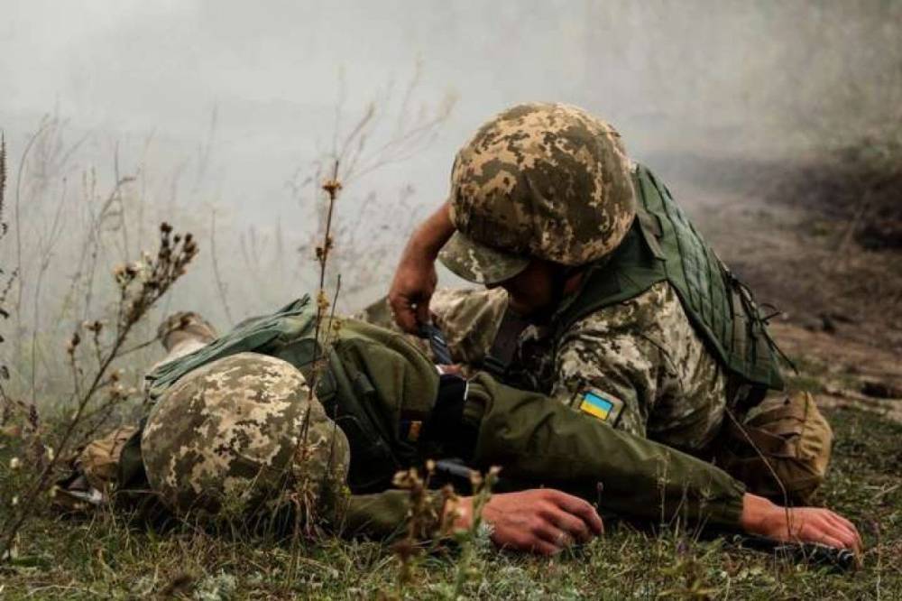 На Донбассе от пули НВФ погиб военнослужащий ВСУ