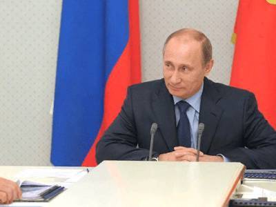 Владимир Путин бросил ручку на стол во время совещания