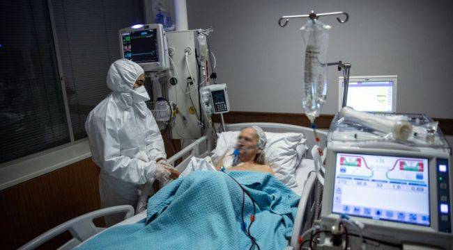 США вновь бьет рекорды: 100 тыс. смертей от коронавируса