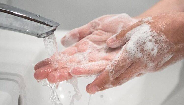 Ученые доказали эффективность мытья рук при профилактике COVID-19