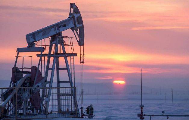 Эксперт: Нефть подешевела и перестала реагировать на внешние раздражители