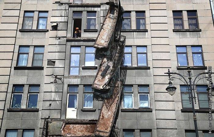 Чиновники связали обрушение балконов в Петербурге с нарушением гидроизооляции