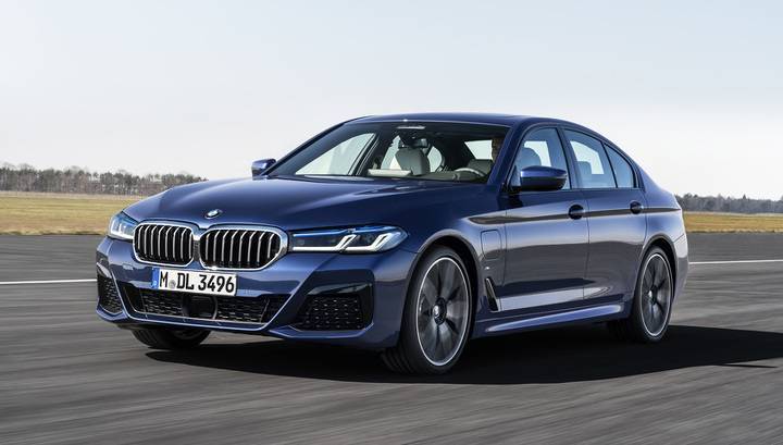 Официально представлен обновленный BMW 5 серии
