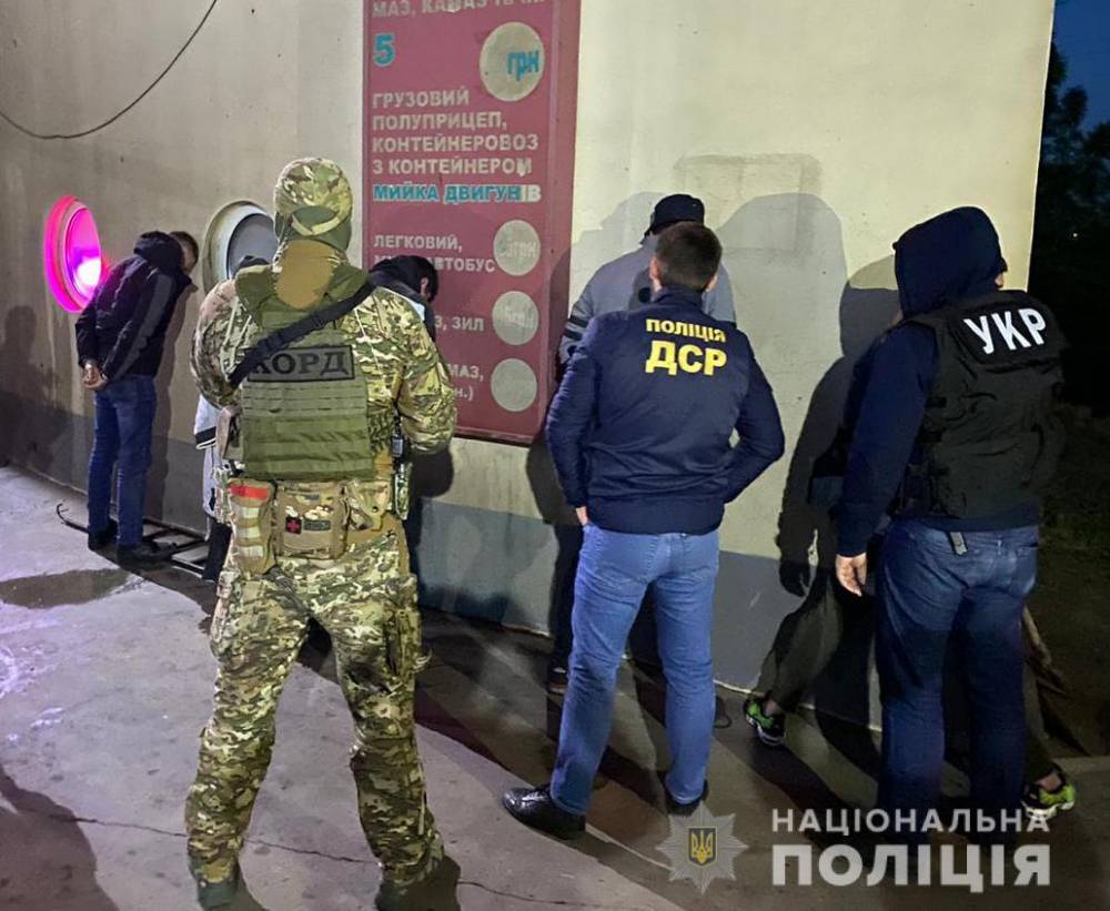В Одессе задержали иностранных киллеров: они устроили покушение на главаря наркокартеля в Киеве