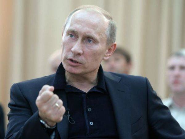 Уволенный за утрату доверия экс-глава региона подал на Путина в суд