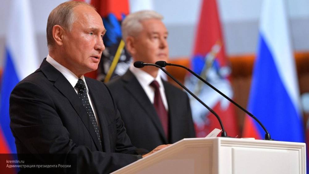 Путин обсудит с Собяниным эпидемиологическую обстановку в Москве