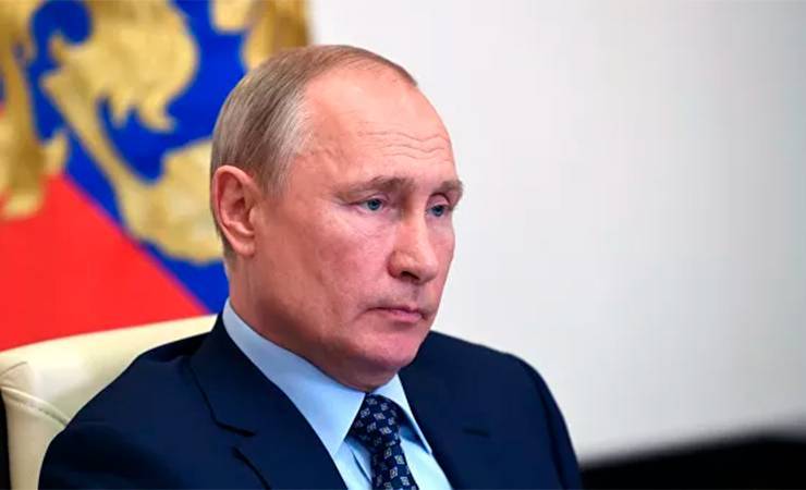 Видеофакт: Путин нервничает — швырнул ручку на стол во время совещания