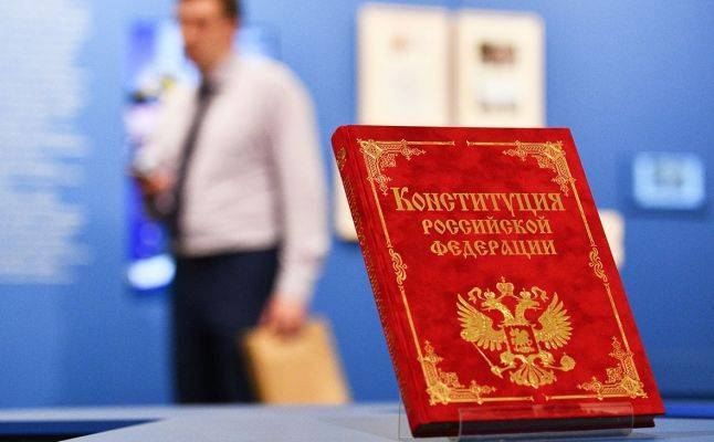Песков: Решения о дате голосования по поправкам к Конституции пока нет