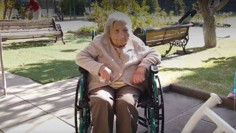 Постоялица дома престарелых в Чили вылечилась от коронавируса в 111 лет
