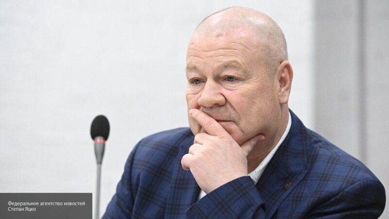 Сергей Селин расстроился, что его не позвали на концерт в честь 317-летия Петербурга