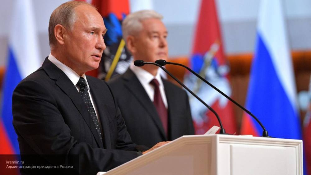 Путин попросил Собянина дать оценку постепенному снятию ограничительных мер в Москве