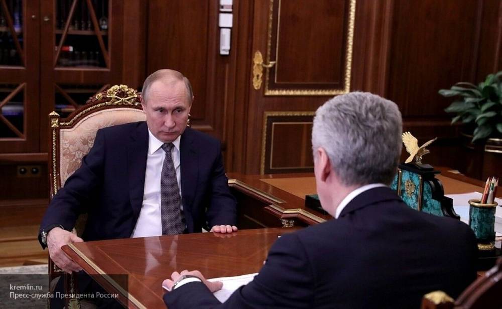 Путин поручил Собянину отправить дополнительную медпомощь в регионы РФ