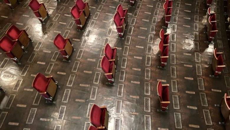Берлинский театр показал, как рассадят зрителей в зале в условиях пандемии