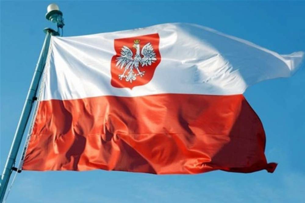 Польша отменила масочный режим в стране