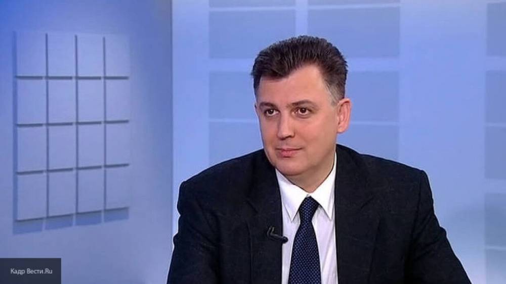 Политолог Дудчак поддержал проведение электронного голосования по поправкам к Конституции