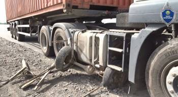 В Ферганской области грузовик раздавил повозку с людьми. Один человек погиб