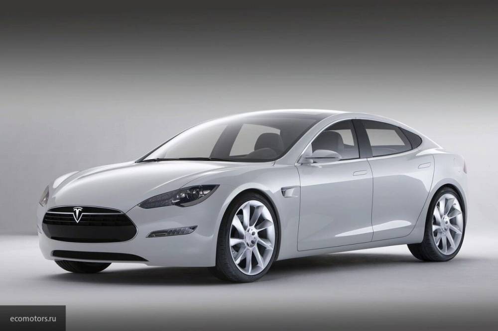 Tesla снижает цены на электрокары