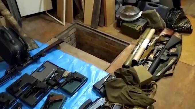 ФСБ изъяла почти 200 единиц оружия у подпольных оружейников