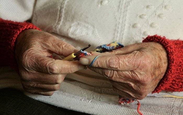 Reuters: коронавирус разлучил итальянских бабушек с внуками