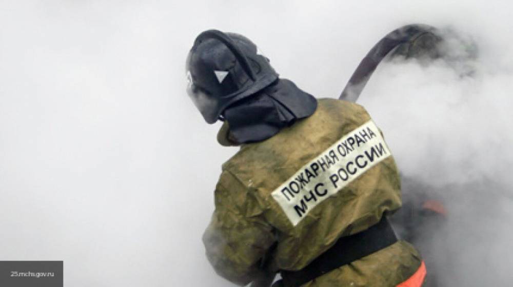 Три обугленных тела нашли на месте сгоревшего гаража в Петербурге