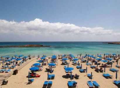 Кипр обязуется покрыть расходы туристов с положительным тестов на COVID-19