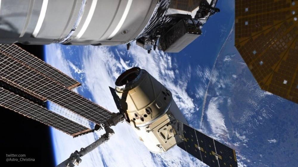 Запуск космического корабля Crew Dragon к МКС отложили из-за погоды