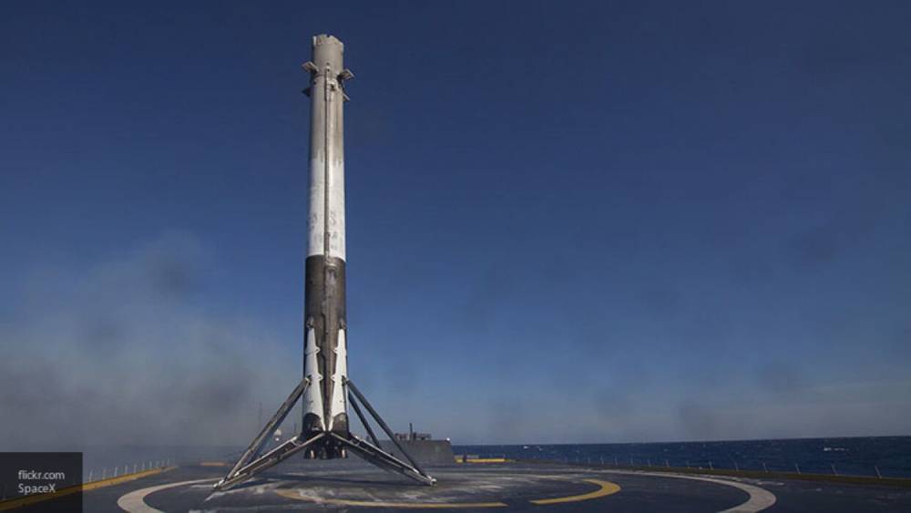 SpaceX отложила запуск пилотируемого корабля Crew Dragon из-за непогоды