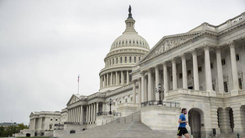 В Конгрессе обсуждают спорный законопроект о надзоре за иностранными разведками