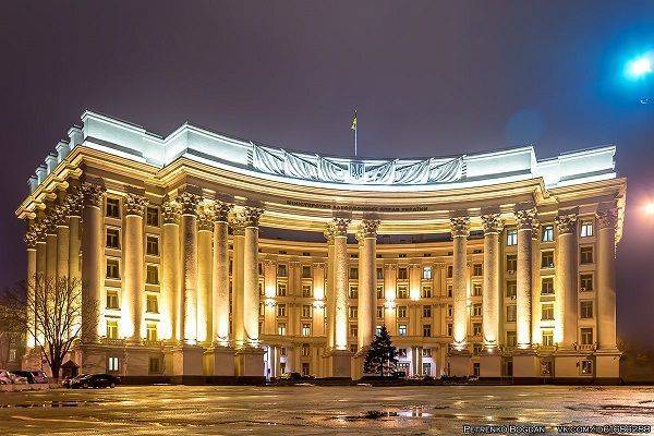 МИД Украины заявил о планах ликвидировать администрации ДНР и ЛНР