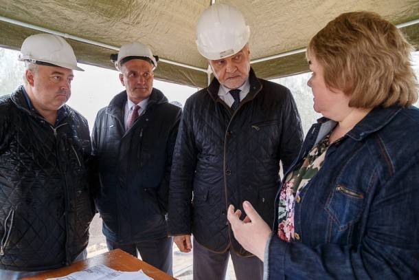 Владимир Уйба проинспектировал строительство нового корпуса Кунибского дома-интерната