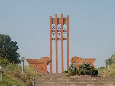 Должностные лица Армении и Карабаха посещают мемориальный комплекс «Сардарапат»