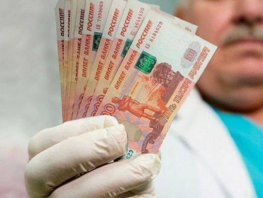 В Хакасии медики получили выплаты после вмешательства прокуратуры