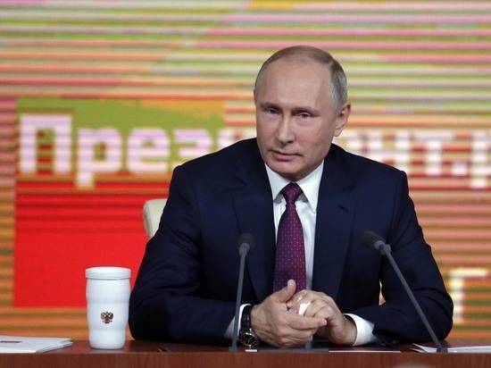 Глава ФОМ назвал основные атрибуты «эпохи Путина»