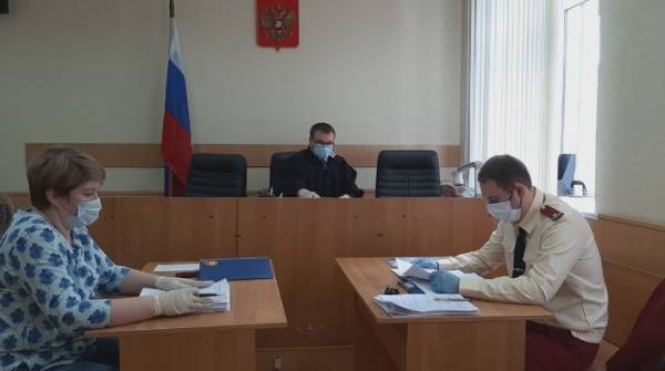 В Екатеринбурге суд решает вопрос о закрытии складов "КБ". В компании уверяют, что устранили нарушения