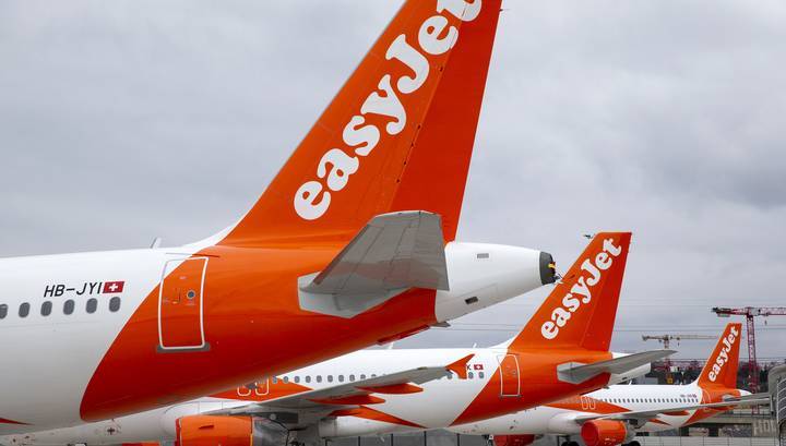 Британская авиакомпания easyJet сократит до 30% штата