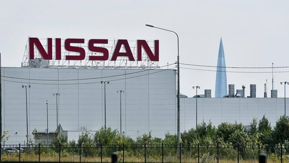 Завод Nissan остановит конвейер из-за упавшего спроса