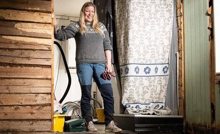 Норвежцы под полом дома нашли тысячелетнюю могилу викинга. Теперь раскопки проходят прямо у них в спальне