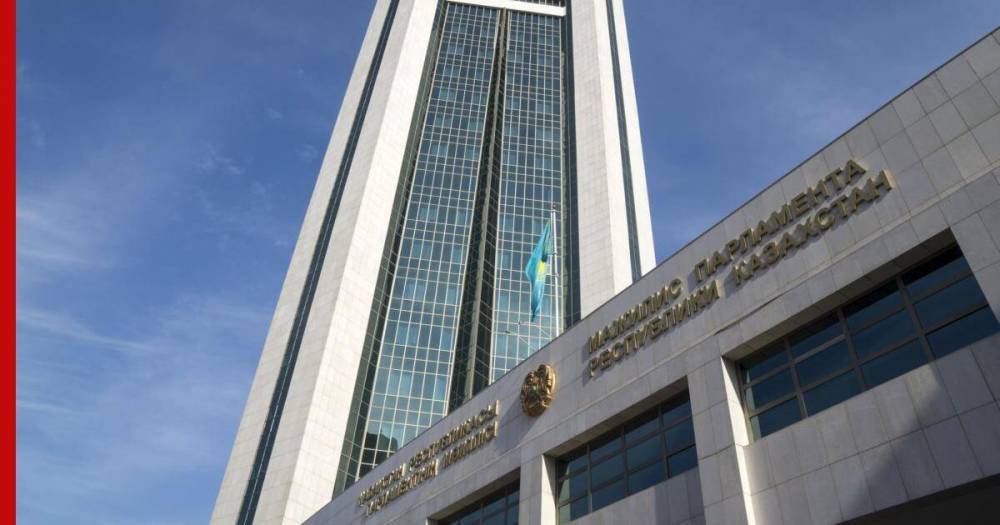 Сенат Казахстана поддержал закон о парламентской оппозиции