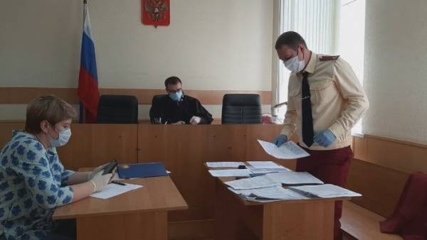 Суд отложил закрытие складов "Красного и белого" в Екатеринбурге