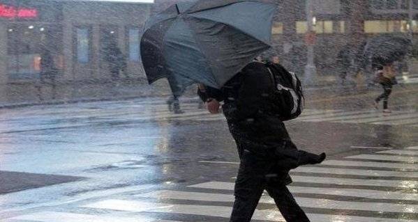 Погода ухудшается: в Украине объявлено штормовое предупреждение